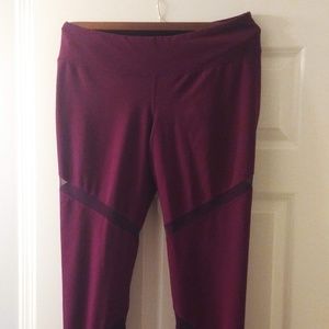 XL Burgundy Old Navy Active Wear Leggings